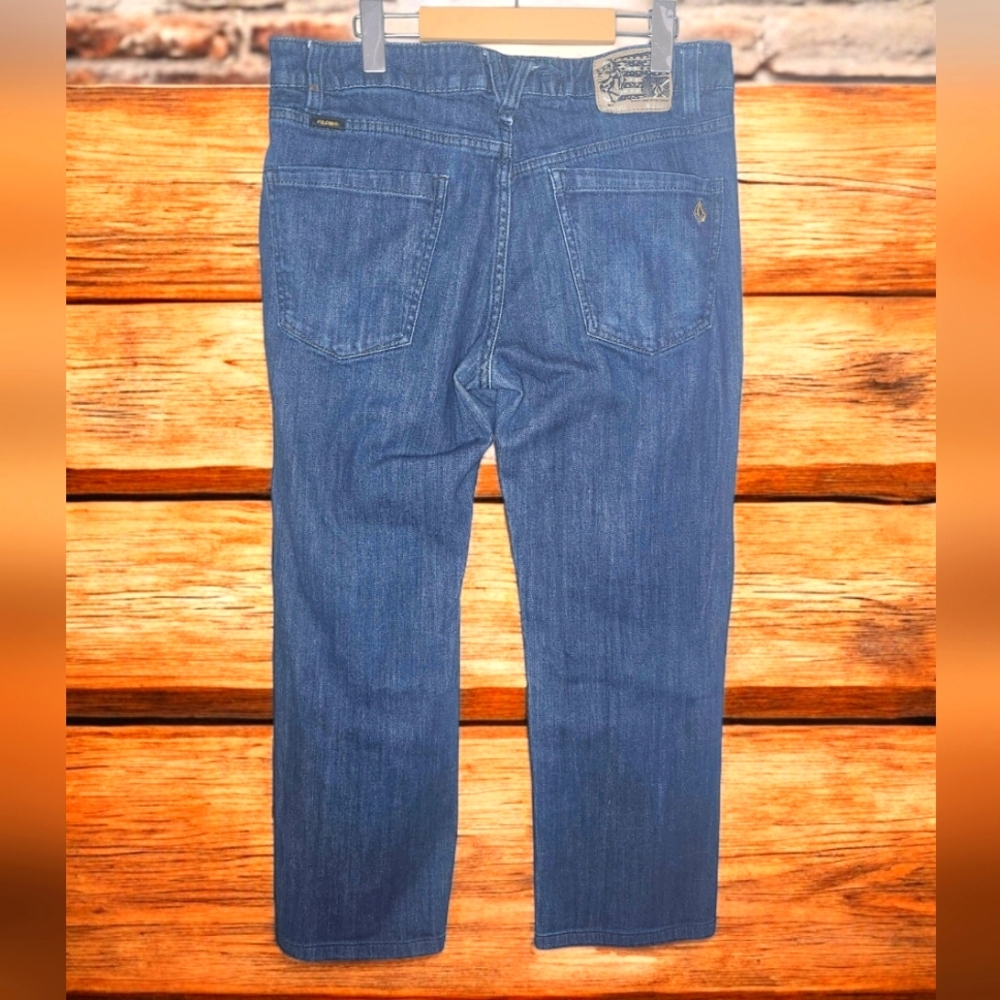 VOLCOM Kinkade Regular Fit- W32 SHORT - Picture 3 of 8